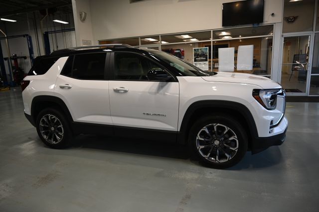 New 2027 GMC Terrain Elevation w/ Elevation Premium Package FWD image 4
