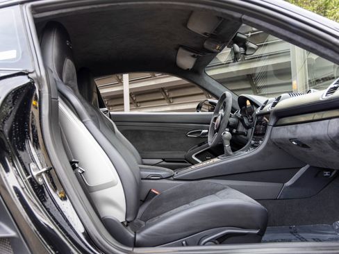 Certified 2018 Porsche 718 Cayman GTS image 46