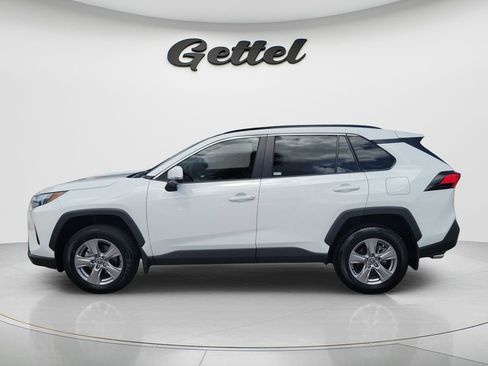 Used 2025 Toyota RAV4 XLE FWD image 8