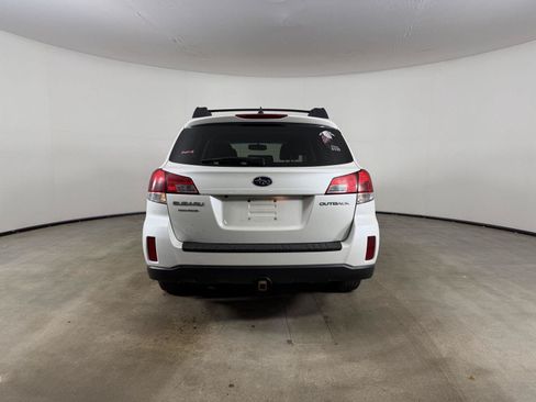 Used 2013 Subaru Outback 2.5i Limited w/ Special Appearance Pkg AWD/4WD image 8