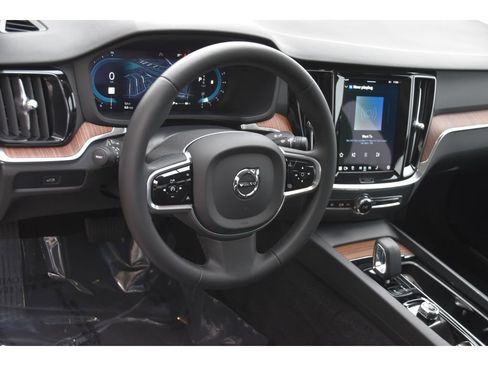 Certified 2023 Volvo S60 B5 Plus w/ Climate Package image 12