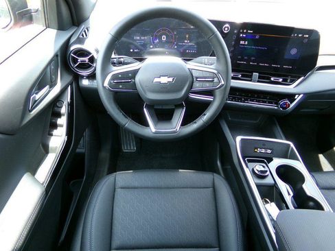 New 2026 Chevrolet Equinox LT w/ Convenience Package II image 5