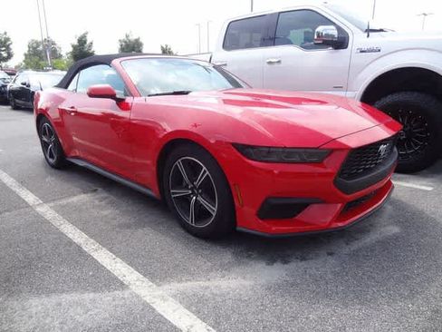 Used 2025 Ford Mustang Premium RWD image 4
