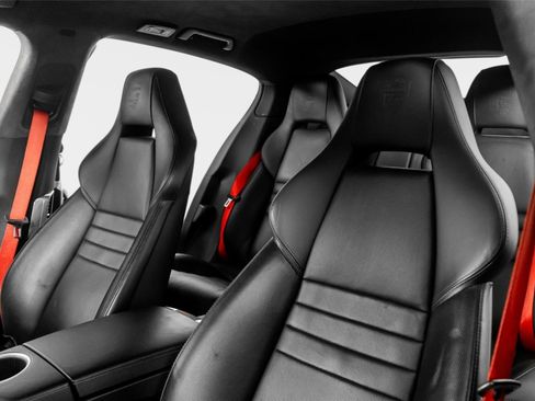 Used 2014 Porsche Panamera GTS image 3