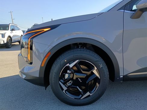 New 2026 Kia Sportage EX w/ EX Panoramic Sunroof Package image 16