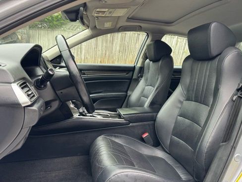Used 2018 Honda Accord EX-L image 17