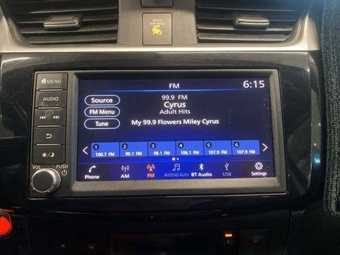 Used 2019 Nissan Sentra SR FWD image 18