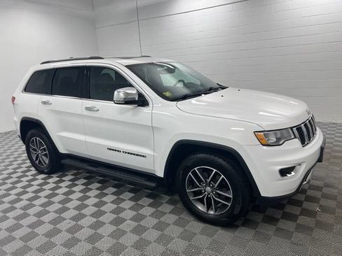 Used 2017 Jeep Grand Cherokee Limited AWD/4WD image 4