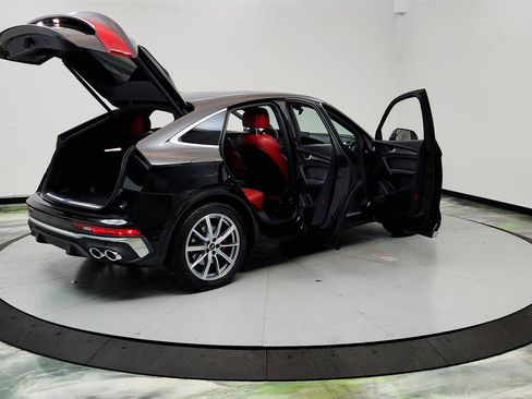Used 2022 Audi SQ5 Prestige w/ Prestige Package AWD/4WD image 11