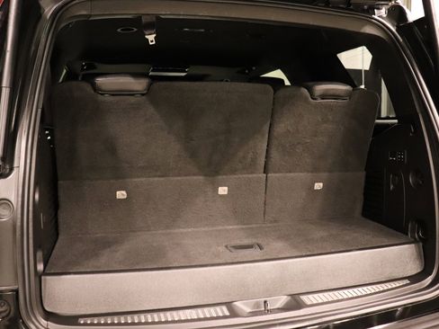 Used 2015 Cadillac Escalade Platinum image 9