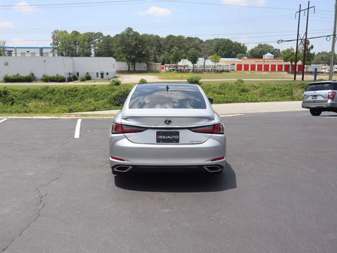 Used 2020 Lexus ES 350 w/ Accessory Package FWD image 10