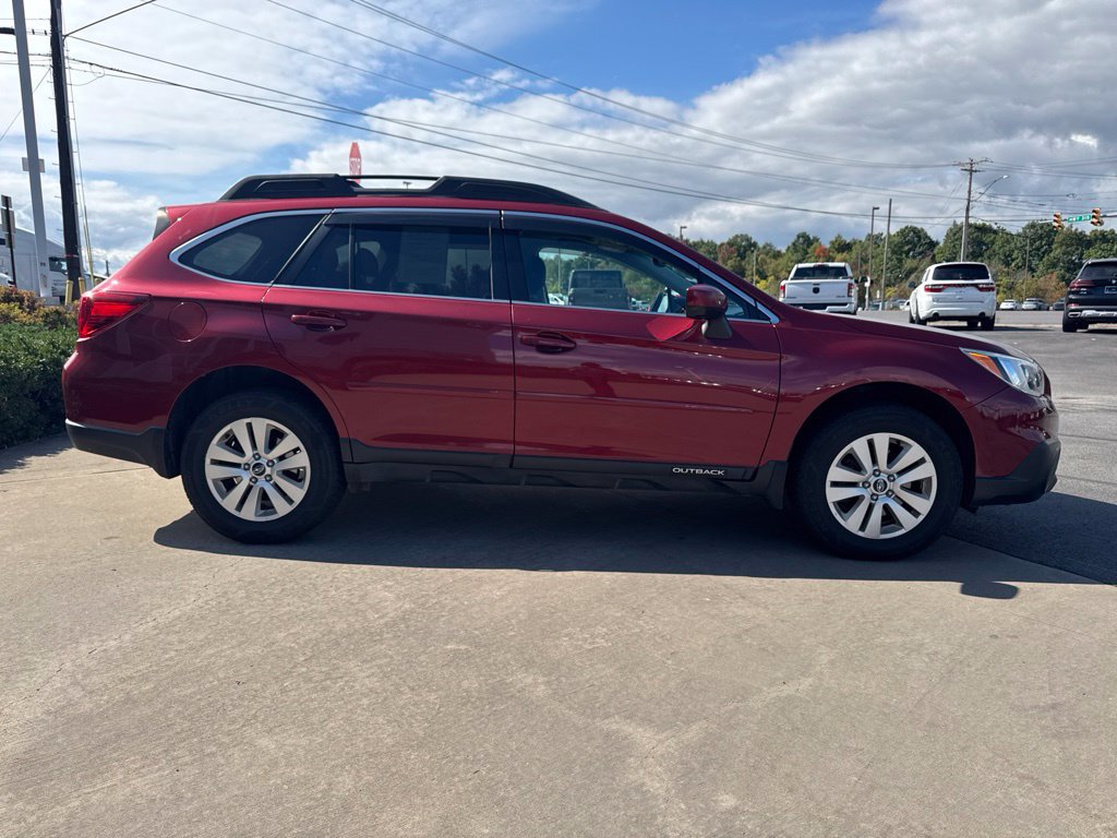 Used 2016 Subaru Outback 2.5i Premium AWD/4WD image 4