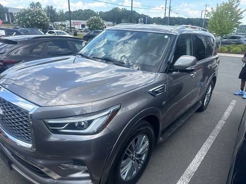 Used 2019 INFINITI QX80 Luxe AWD/4WD image 2