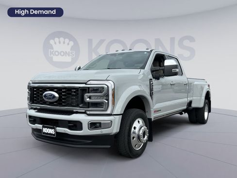 Used 2025 Ford F450 Platinum w/ Platinum Plus Package image 1