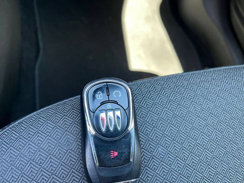 Used 2025 Buick Encore GX Preferred FWD image 23