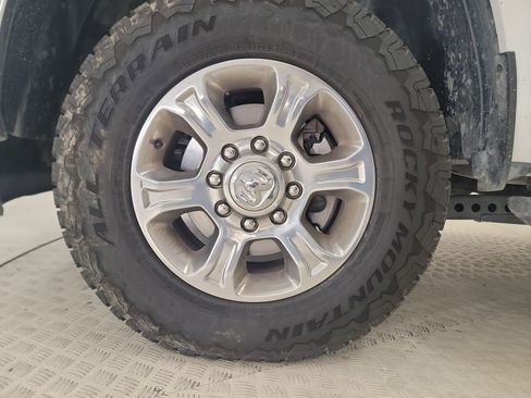 Used 2024 RAM 2500 Big Horn w/ Off Road Package AWD/4WD image 10