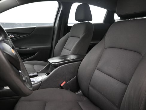 Used 2018 Chevrolet Malibu LT FWD image 11