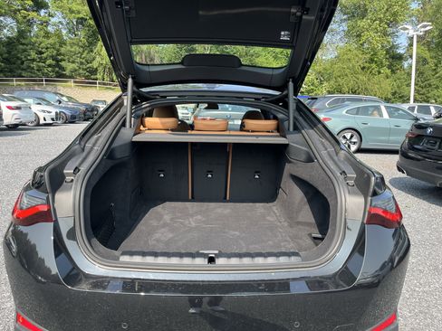 Used 2025 BMW i4 xDrive40i w/ Premium Package image 9