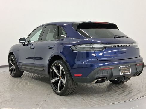 Used 2023 Porsche Macan image 3