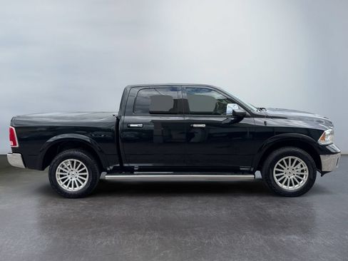 Used 2017 RAM 1500 Laramie w/ Convenience Group AWD/4WD image 4