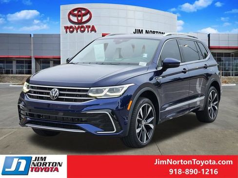 Used 2023 Volkswagen Tiguan SEL R-Line AWD/4WD image 3