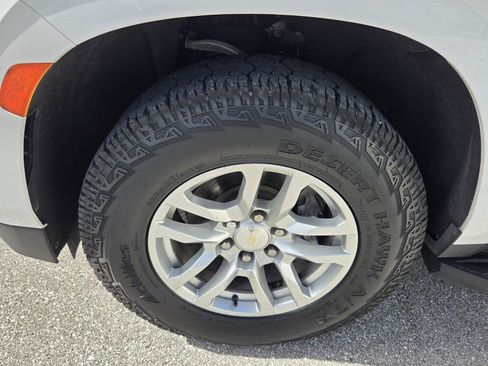 Used 2023 Chevrolet Tahoe LS RWD image 18