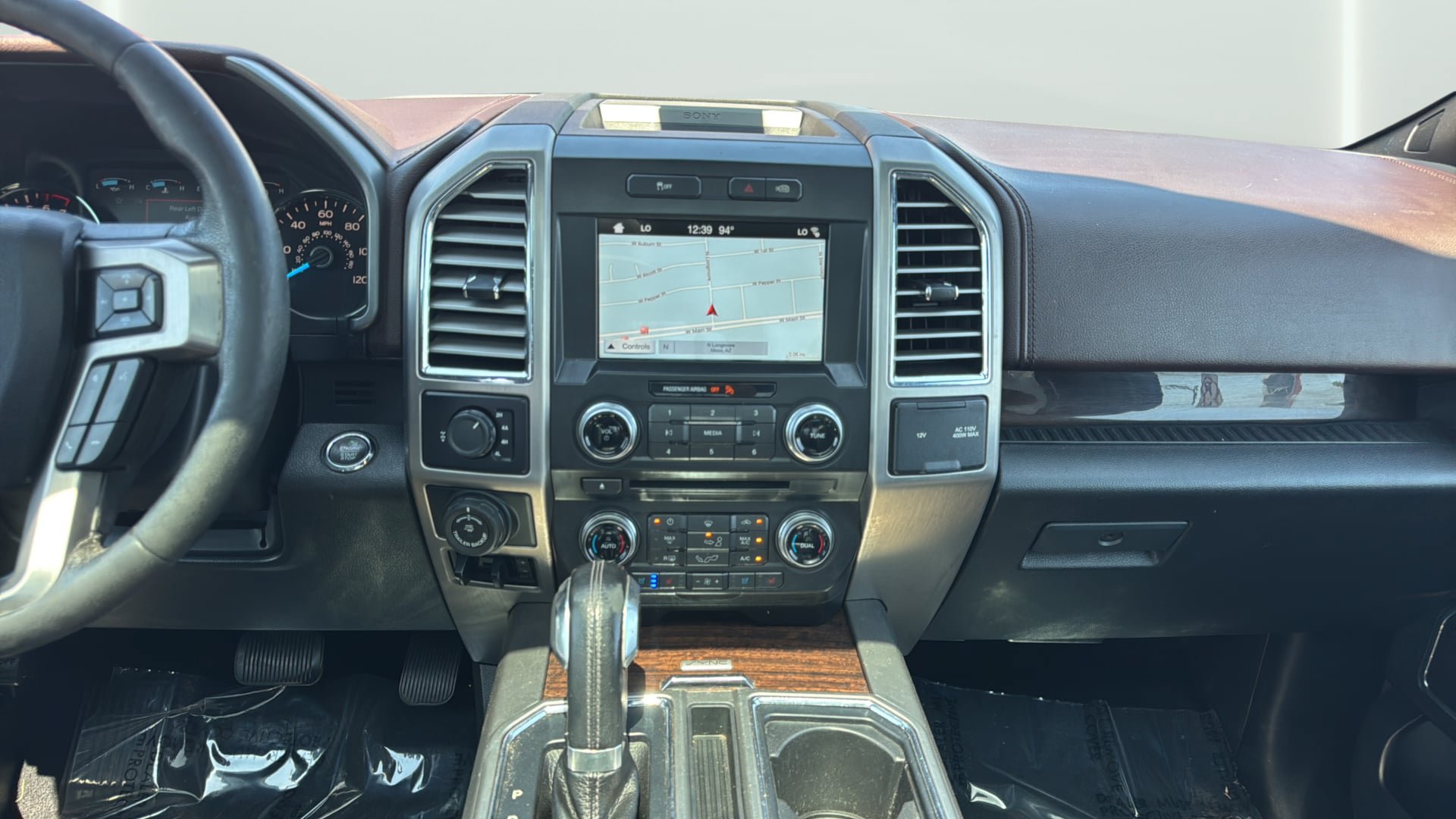 Used 2016 Ford F150 Platinum w/ Equipment Group 701A Luxury AWD/4WD image 15
