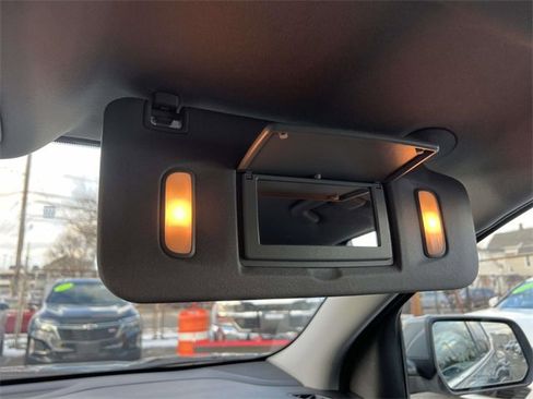 Used 2023 GMC Acadia SLT w/ Preferred Package image 34