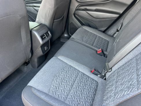 Used 2022 Chevrolet Equinox LT AWD/4WD image 12