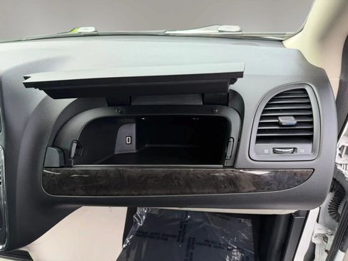 Used 2018 Dodge Grand Caravan SE w/ UConnect Hands-Free Group FWD image 46