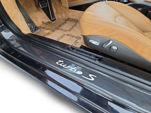 Used 2011 Porsche 911 Turbo S image 21