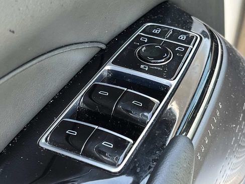 Used 2024 Cadillac Lyriq Sport AWD/4WD image 31
