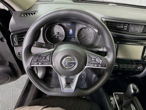 Used 2020 Nissan Rogue S FWD image 18