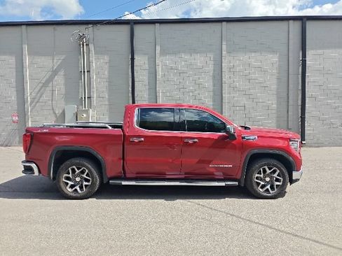 Used 2022 GMC Sierra 1500 SLT AWD/4WD image 2