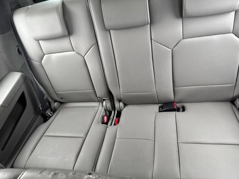 Used 2011 Honda Pilot EX-L image 12