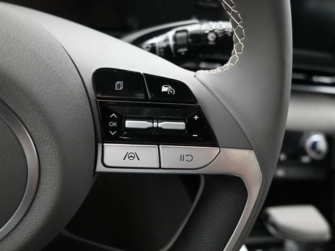 New 2025 Hyundai Elantra Sport image 18