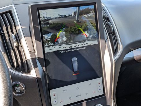 Used 2024 Ford Edge SEL image 23