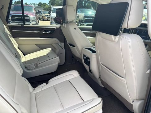 Used 2021 GMC Yukon Denali AWD/4WD image 18