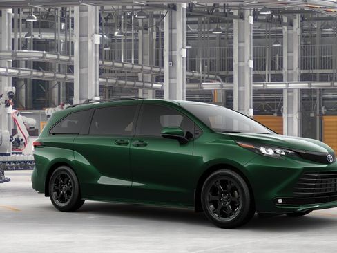 New 2025 Toyota Sienna XLE Woodland Edition image 14