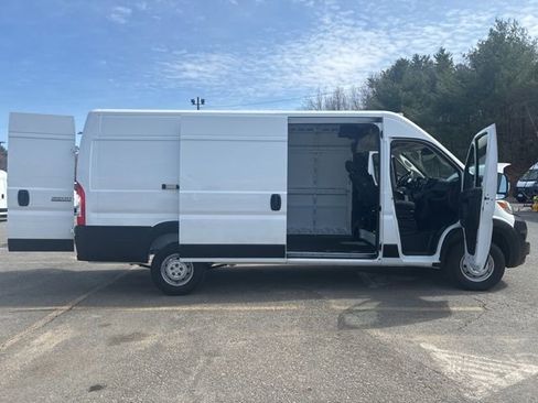 Used 2023 RAM ProMaster 3500 w/ Convenience Group FWD image 10