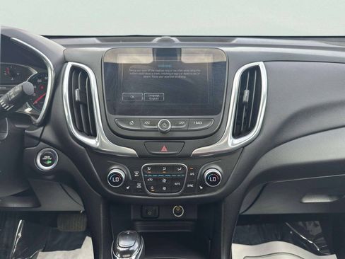 Used 2018 Chevrolet Equinox LT FWD image 23