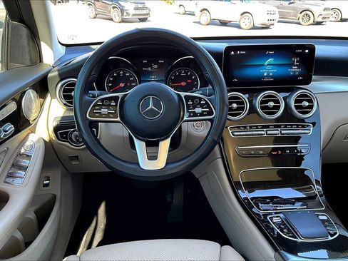 Used 2020 Mercedes-Benz GLC 300 image 6