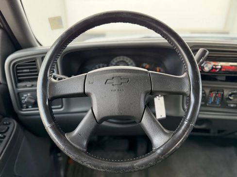 Used 2006 Chevrolet Silverado 1500 LT w/ Light Duty Power Package image 21