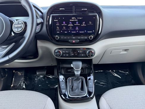 Used 2024 Kia Soul EX FWD image 12