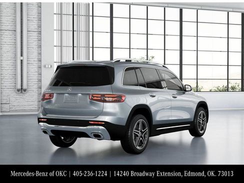 Used 2026 Mercedes-Benz GLB 250 4MATIC image 22