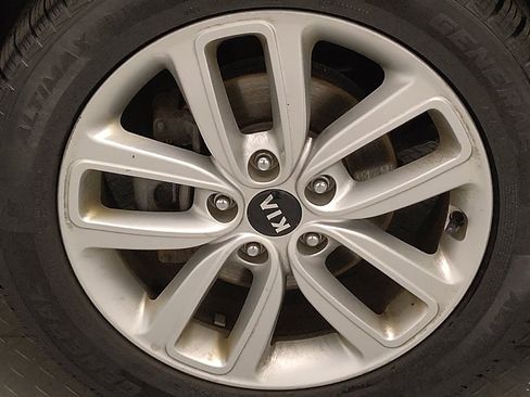 Used 2018 Kia Soul + FWD image 31