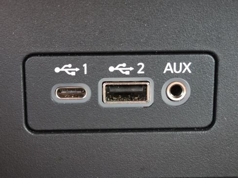 Used 2023 Nissan Sentra SV FWD image 4