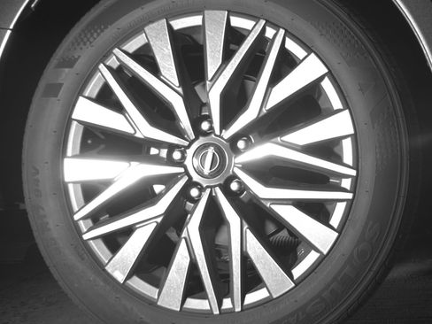 Used 2025 Nissan Altima 2.5 SV FWD image 15