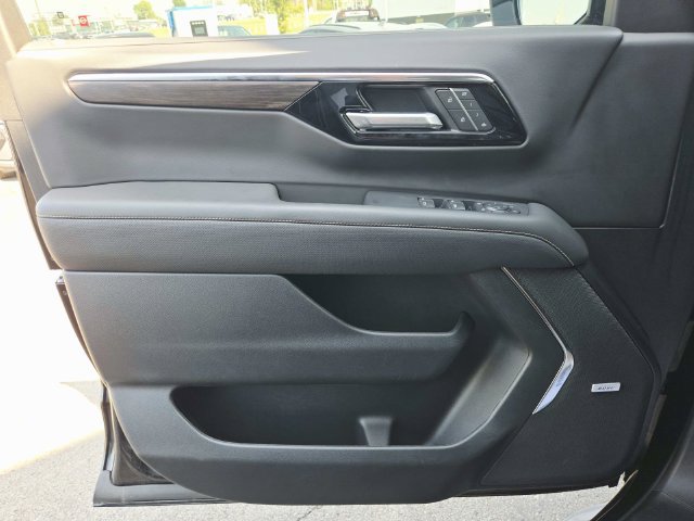 New 2025 Chevrolet Suburban Premier AWD/4WD image 33