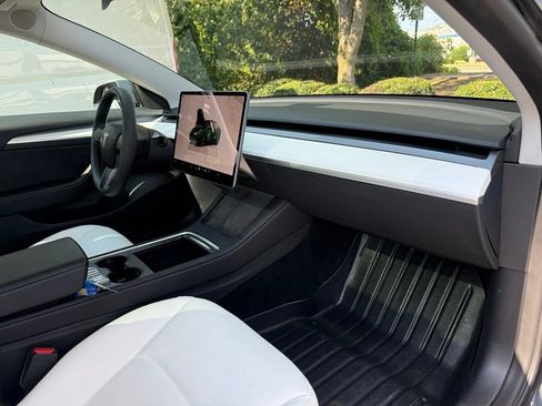 Used 2023 Tesla Model 3 Standard Range RWD image 32